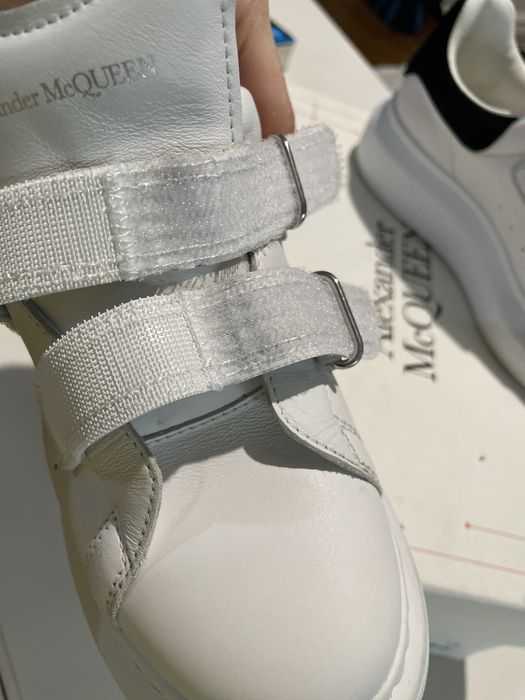 Alexander McQueen alb copii