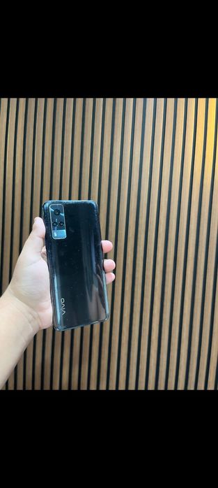 Vivo y31 64гб в хорошем состоянии