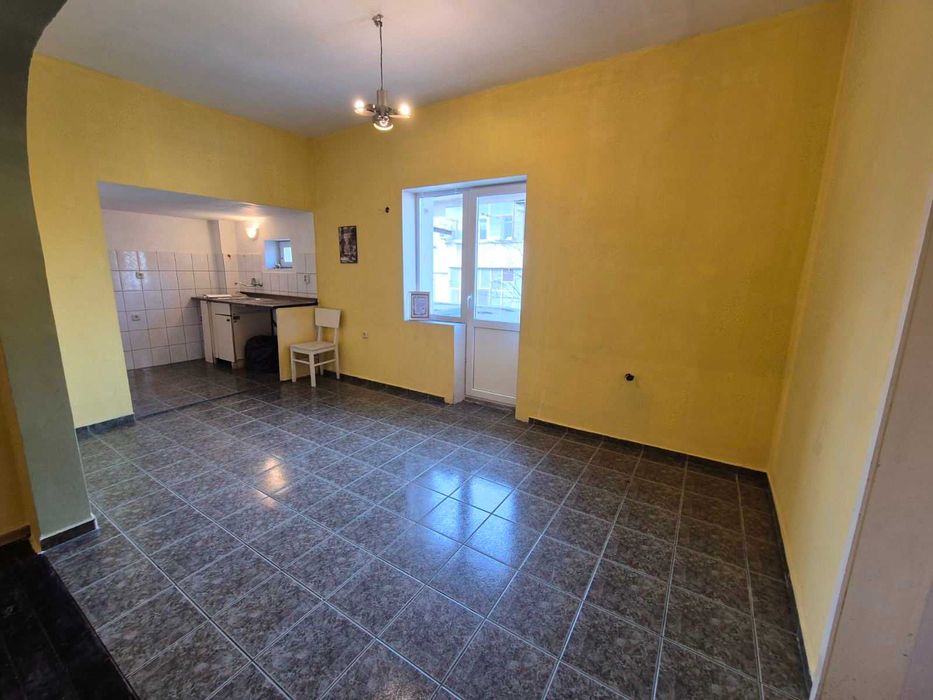 Продава се Двустаен апартамент в Русе, Център - 65 кв.м за 1537 €/кв.м - Снимка #4