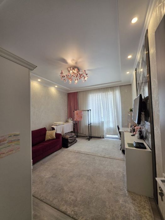 Чирчик шахар 2 м/р Янги Узб 1 х сотилади 42 кв/м Нархи 30.000$ Наличка