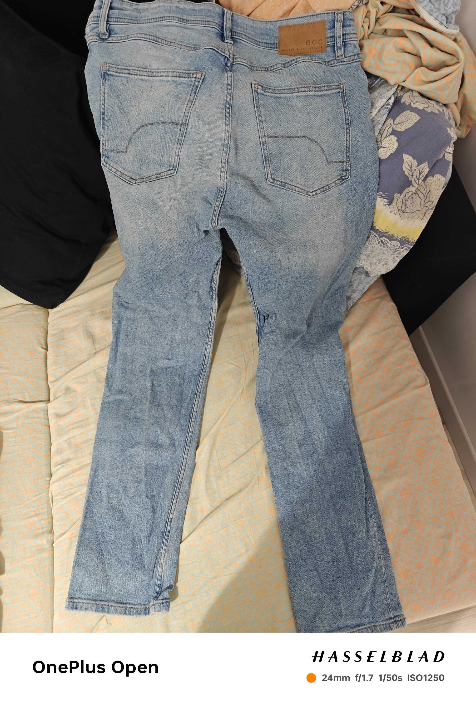 Vand 2 perechi jeansi blugi EDC Esprit, ca noi!