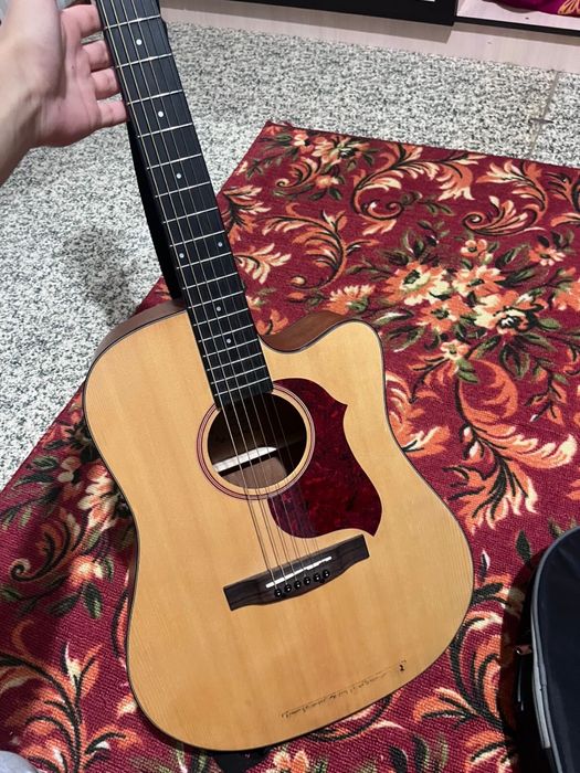 Гитара               .