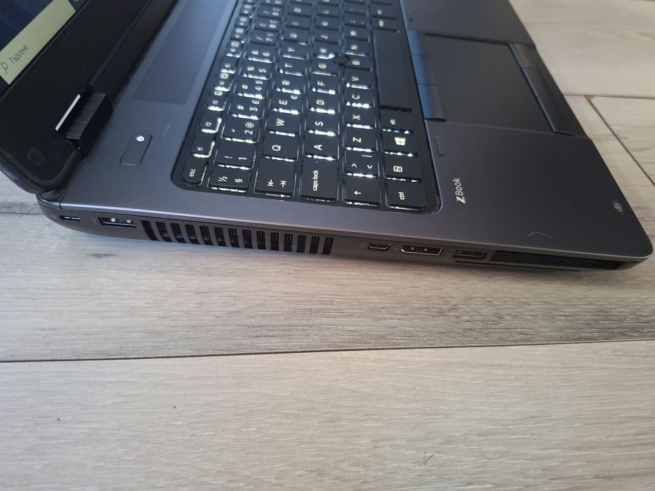 Hp Zbook 15 G2-i7 4810MQ/32гб/250гб ссд+ 1TB/Nvidia K2100M-2гб
