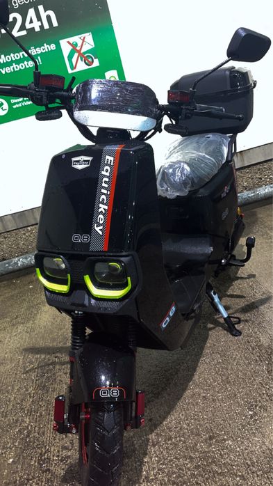 Moped scuter scooter electric