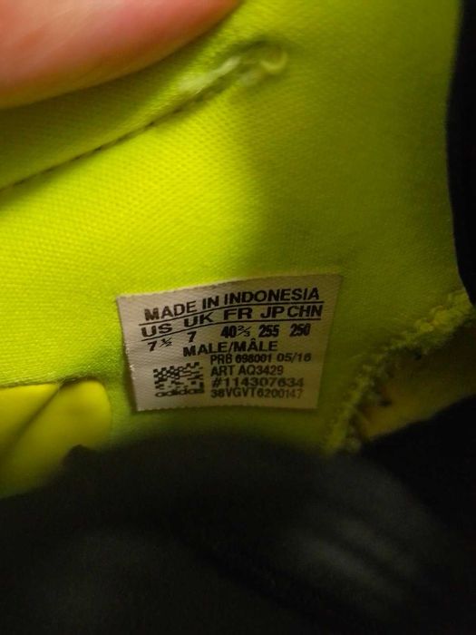 Футболни обувки стоножки