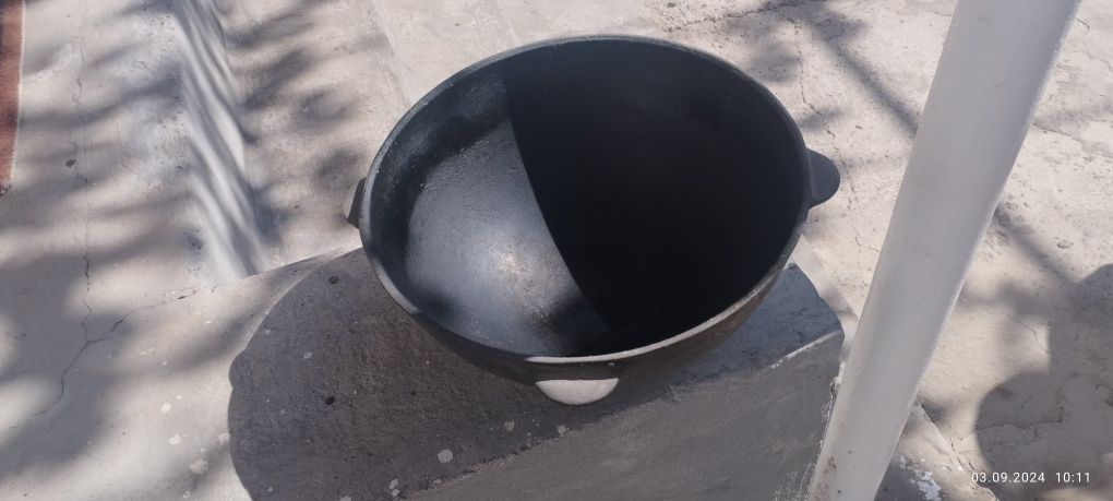 Sovetskiy Chugun qozonlar sotiladi.