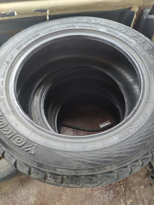 Продам всесезонные  шины (липучка)