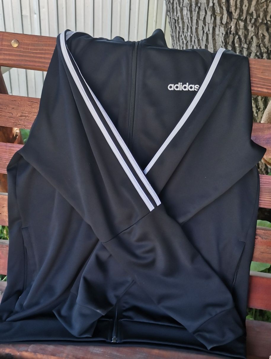 Trening Adidas Authentic product (nu nike, armani, calvin klein, puma)