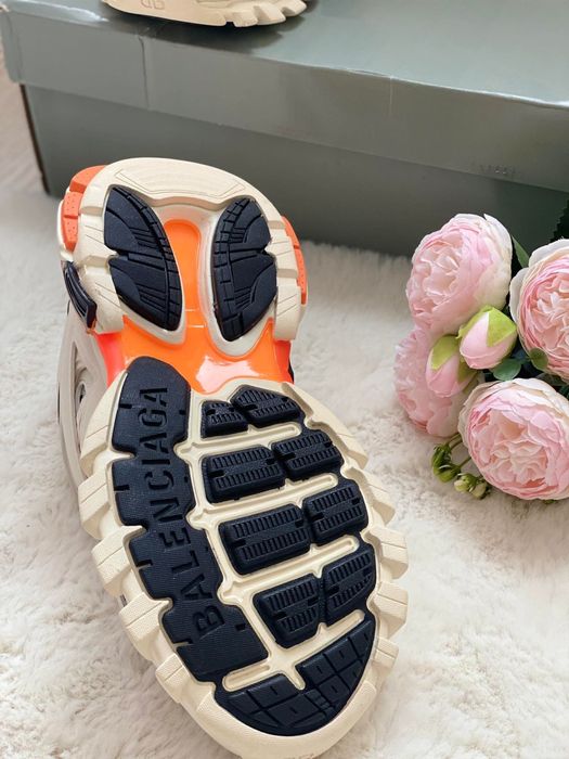 Track / Трак обувки