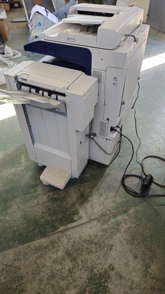 Пълноцветна многофункционална копирна машина Xerox WC7835