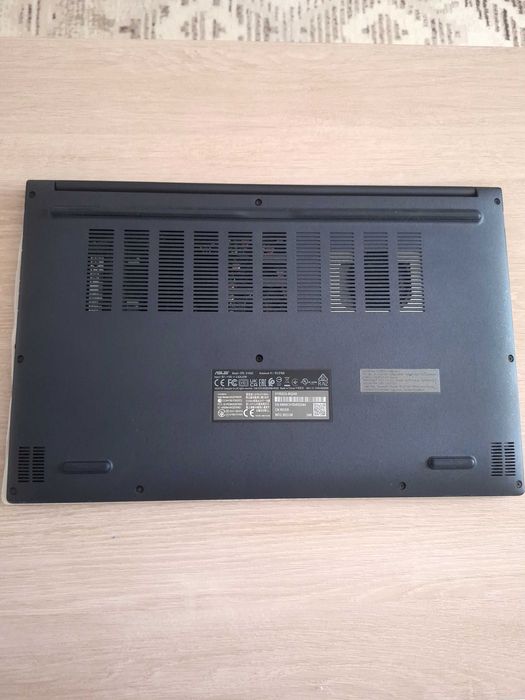 Laptop ASUS Vivobook X1502ZA i5-1240P pana la 4.40 GHz