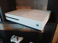 1 ТЕРАБАЙТ и 2 геймпада! Xbox One S в идеальном состоянии.
