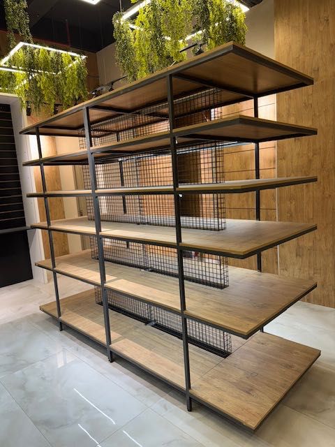 Срочно! Лофт усулида килинган янги витрина сотилади!