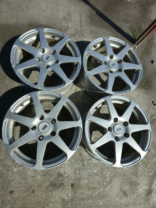 BMW 5x120 16" perfect