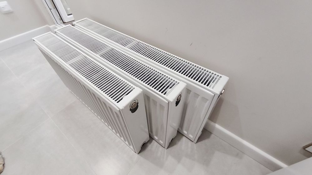 Панельный радиатор (батареи) б/у