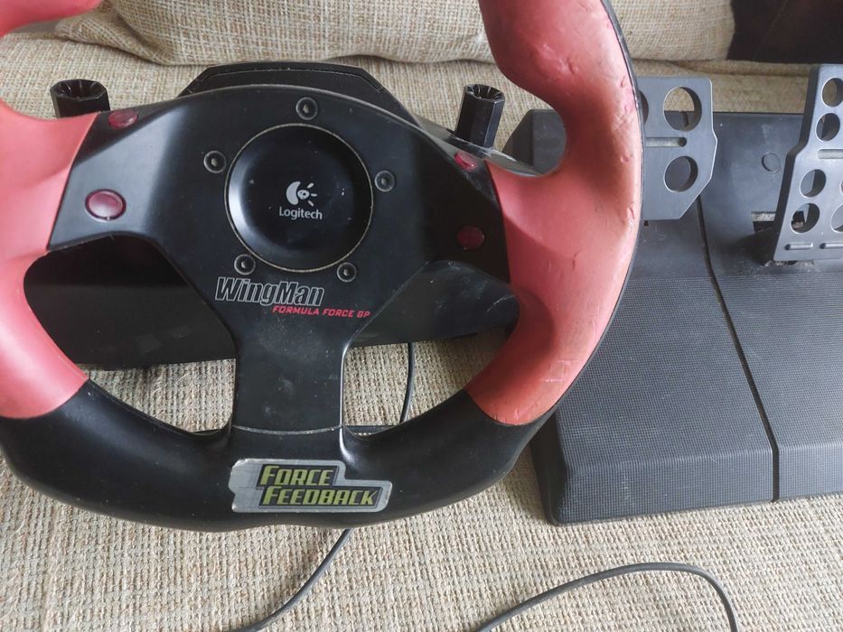 Волан и педали за компютър