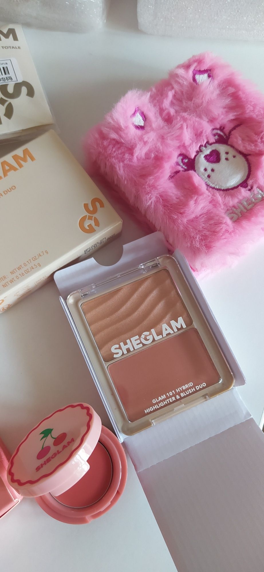 Sheglam cherry lip cream