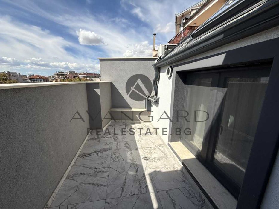 Продава се Тристаен апартамент в Пловдив, Център - 135 кв.м за 2660 €/кв.м - Снимка #12