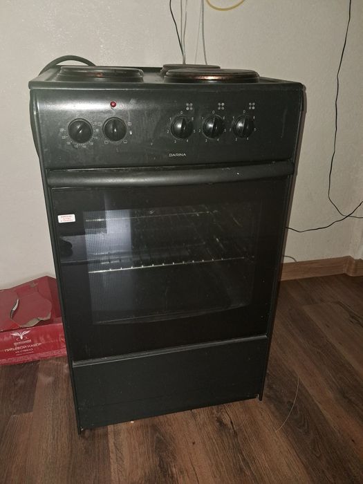 Продам электрическую плиту