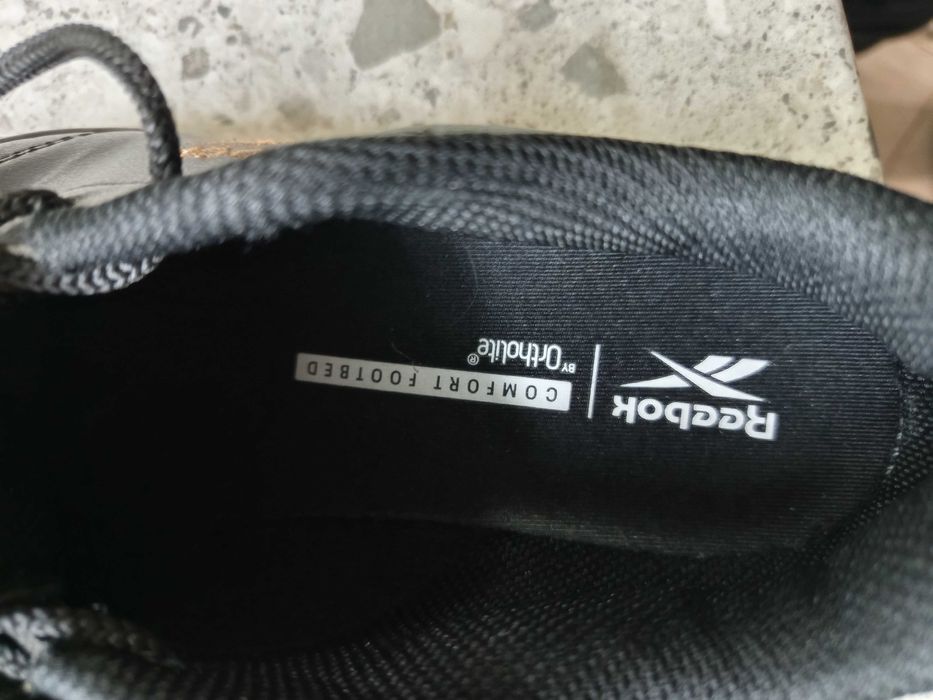 Дамски маратонки reebok. 37,5 номер.