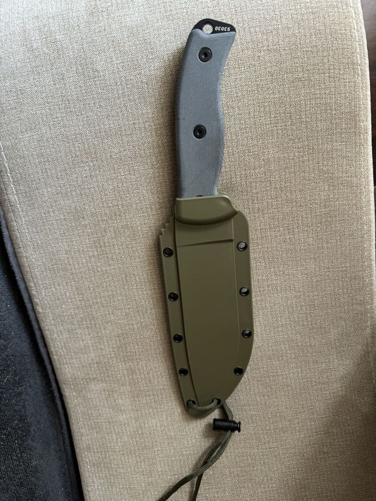 Cutit tactical lama fixa Plain Edge Esse-6