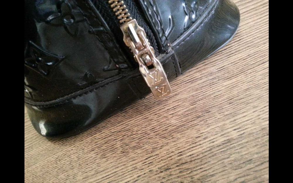 Продавам дамска чанта Louis Vuitton