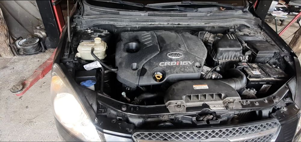 Vand tragher jug suport radiator faruri kia ceed 2006 2007 an 2008 1.6