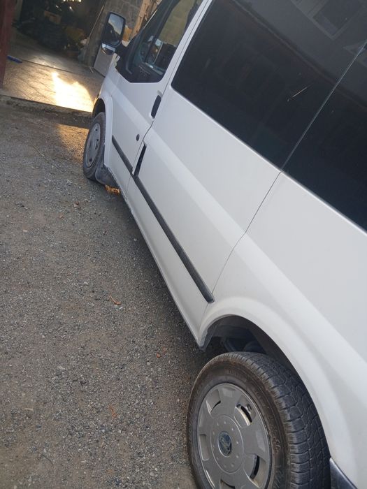 Vând Ford transit