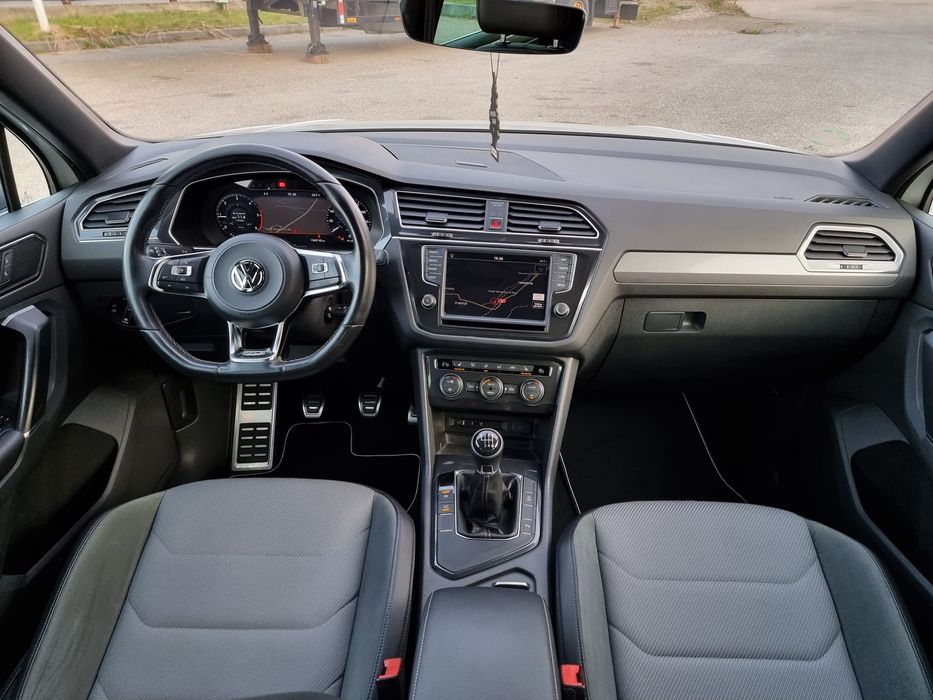 Vw Tiguan 3xR Line •4x2 •Bord Virtual • 2 L •Alb perlat •Privat German