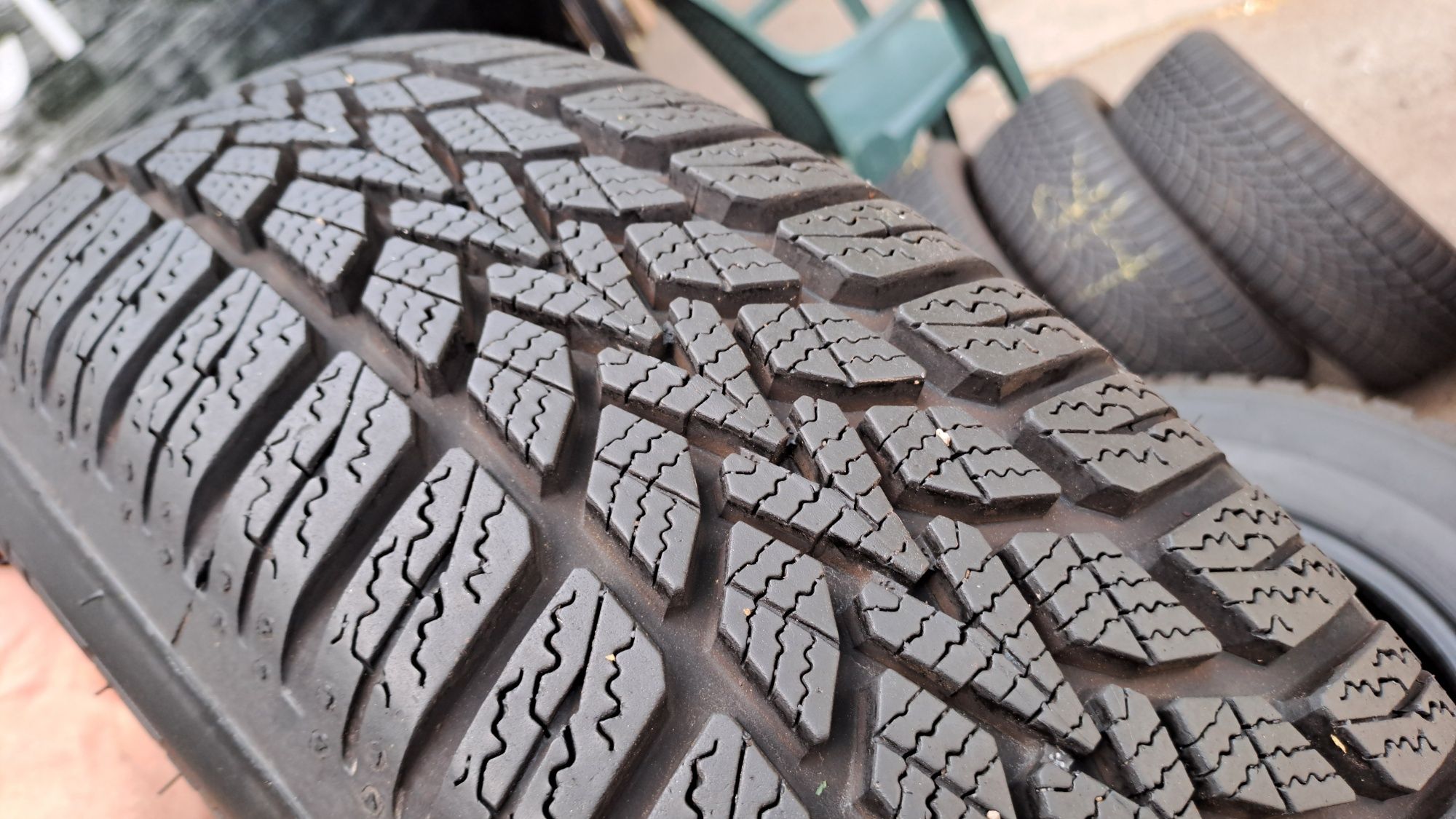 2бр. Почти Нови Зимни 165/65/15 Dunlop