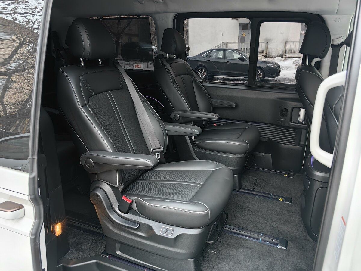 Аренда Hyundai Staria 2023г. с водителем минивэн микроавтобус в аренду