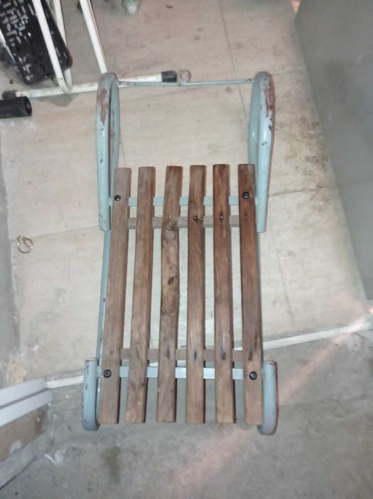 Детска Метална Шейна за Сняг