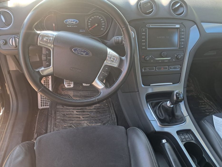 Vând FORD MONDEO an 2012