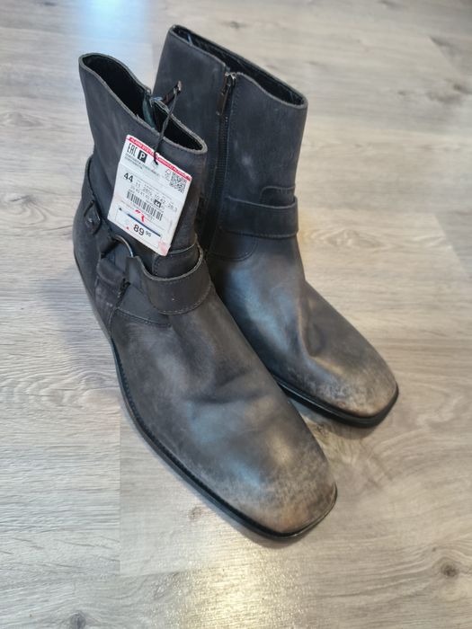 Vand cizme barbatesti,nr 44 noi, tip ciocate marca Zara la doar 149ron