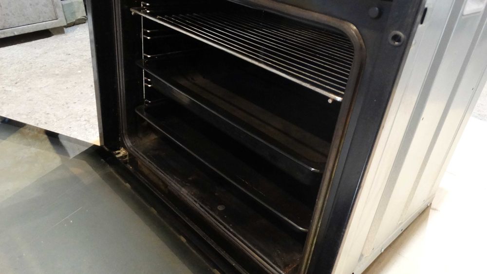 Фурна за вграждане BEKO