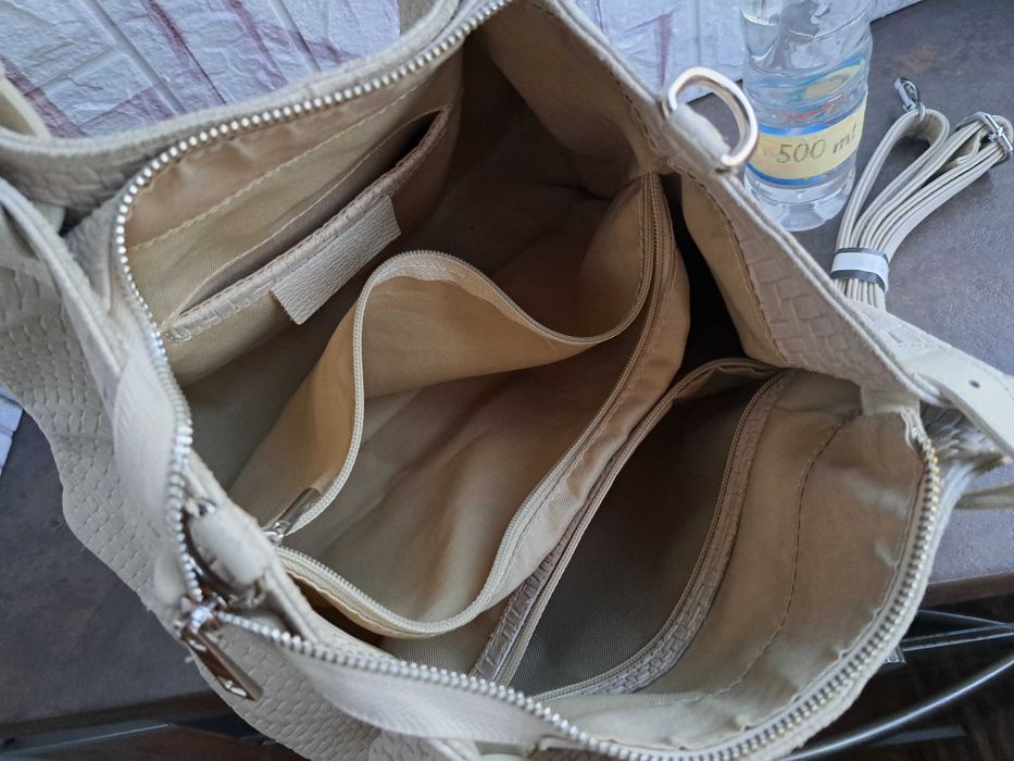 дамска чанта,бежова велурена торба-естествена кожа и велур