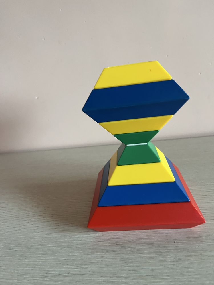 Пирамида за подреждане на играчки за изграждане на играчки 3D пъзел