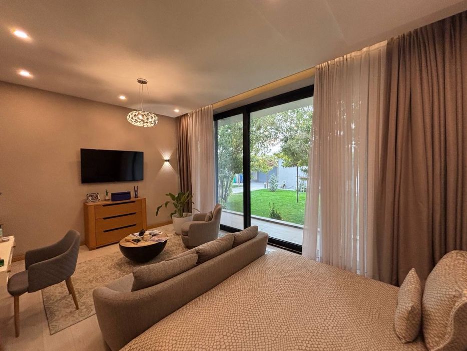 Сотилади 10 сотик евро упаковка хамма нарсаси колади