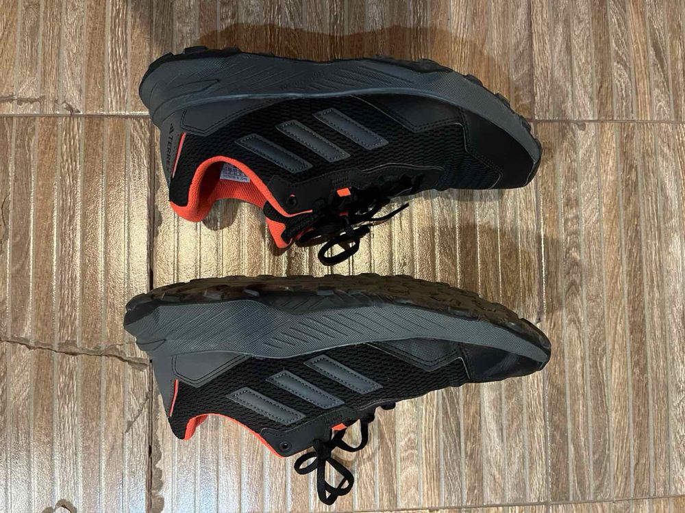 Нови мъжки маратонки Adidas terex 44.2/3.Стелка 28.5 см