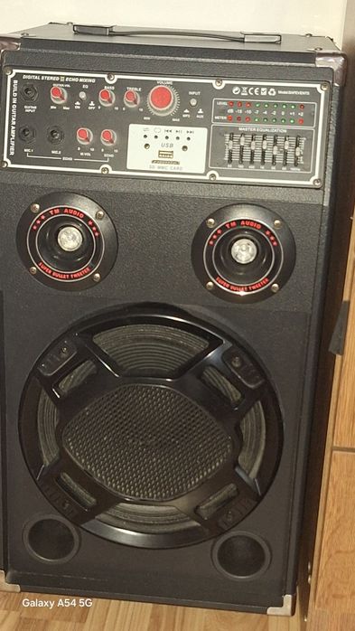 Vând boxe bluetooth