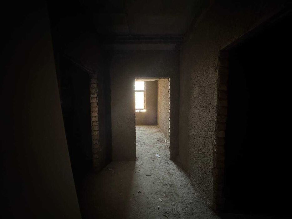 Продаётся 2х комнатная квартира в состоянии коробки ПО НИЗКОЙ ЦЕНЕ