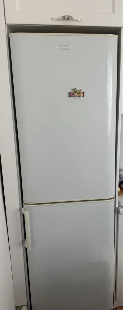 Продам холодильник б/у в рабочем состоянии.