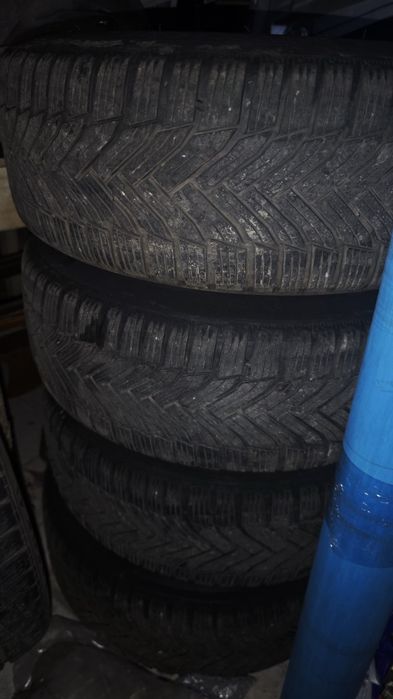 Зимни гуми 215/55/17