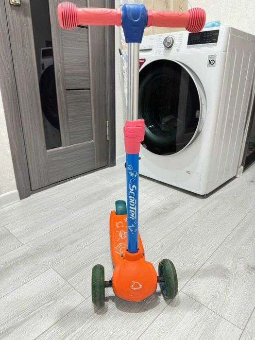 Продаётся детский самокат в хорошем состоянии до 5 лет