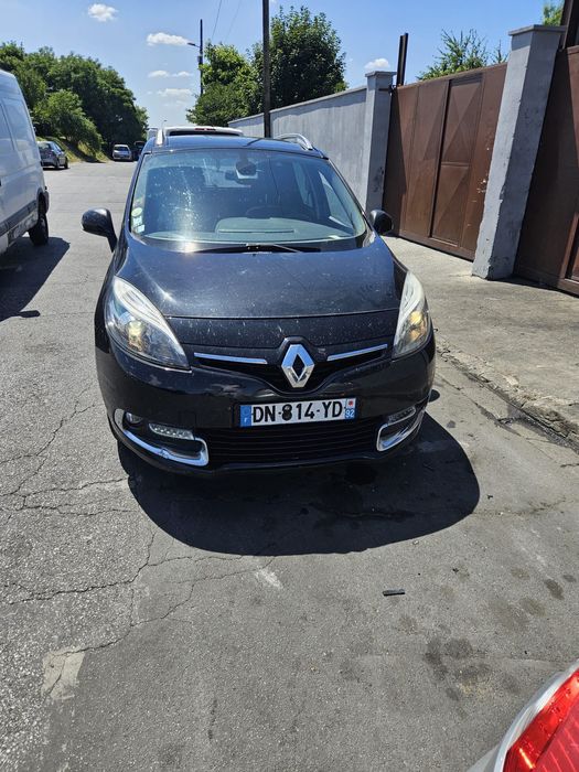 Renault scenic.