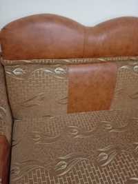 Colțar de sufragerie din piele lateralele și mijloc material în stre b