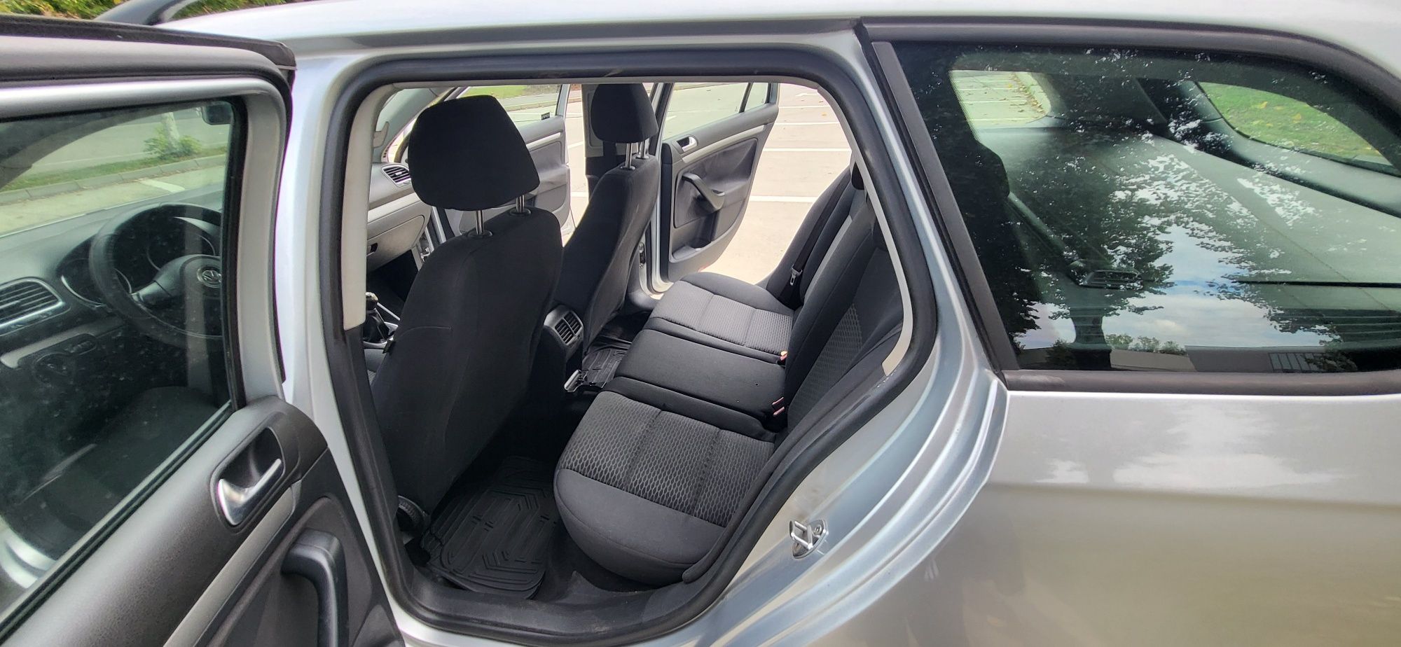 Vând Golf 6 2010