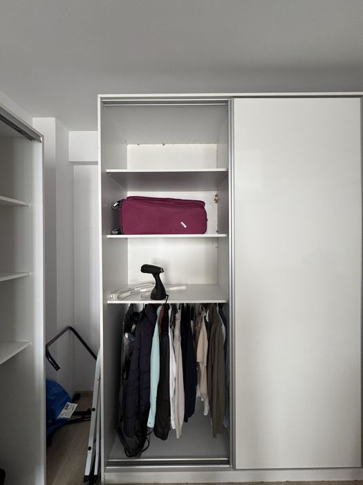 Sifonier, dressing cu usi glisante alb lucios – 2.70 x 2.60 x 0.62 m