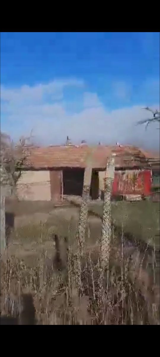 Продава се къща намира се в с.бозвали