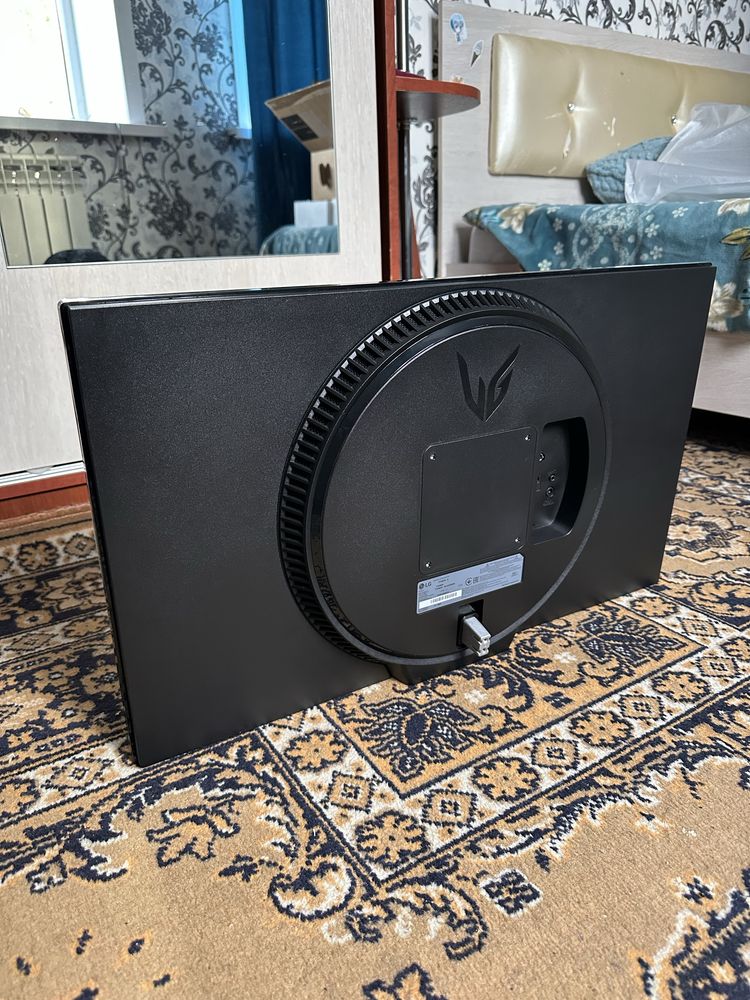 Монитор 27" LG UltraGear 144hz, ips